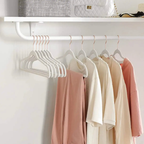 10 Pcs Set Velvet Hangers With Rose Gold Hooks 10 Pcs Set Velvet Hangers With Rose Gold Hooks