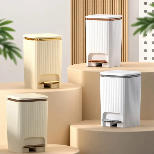 Foot Pedal Dustbin/Trash Can Foot Pedal Dustbin/Trash Can