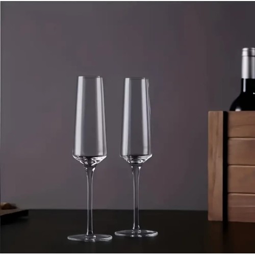 Luxury Crystal Champagne Glasses – 6pcs Elegant Gift Set Luxury Crystal Champagne Glasses – 6pcs Elegant Gift Set
