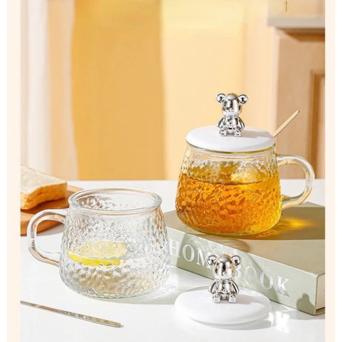 Elegant Glass Cup with Lid and Spoon – Stylish Drinkware