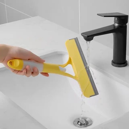 3-in-1 Car Glass Wiper Cleaner with Spray Bottle – Mirror & Window Squeegee 3-in-1 Car Glass Wiper Cleaner with Spray Bottle – Mirror & Window Squeegee