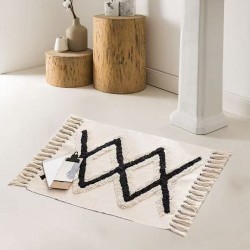Bohemian Nordic Style Bedroom Rug With Tassles