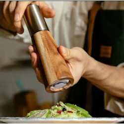 Luxury Kitchen Pepper & Salt Grinder Set