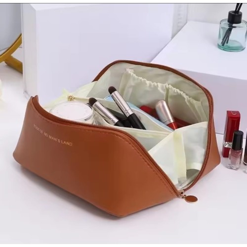 Large Capacity Cosmetic Bag / Makeup Organizer – Stylish & Waterproof