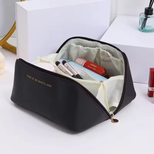 Large Capacity Cosmetic Bag / Makeup Organizer – Stylish & Waterproof