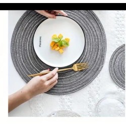 Elegant Round Woven Placemats – 6 pcs