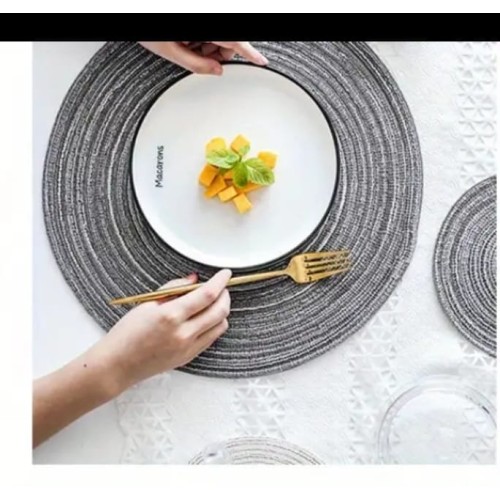 Elegant Round Woven Placemats – 6 pcs Elegant Round Woven Placemats – 6 pcs